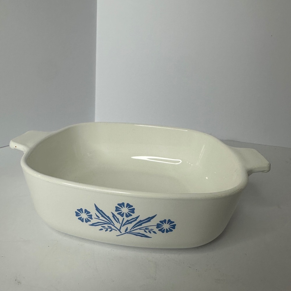 Vintage Corning Ware Blue Cornflower 1 Quart Casserole Dish P-1-B Made in USA
